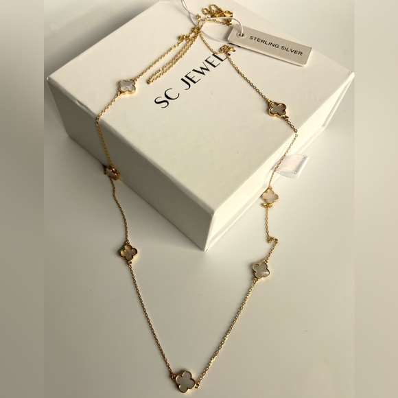 Rachel Zoe Clover Necklace Mother of Pearl Clover 7 Motif Double Sided - Picture 2 of 10